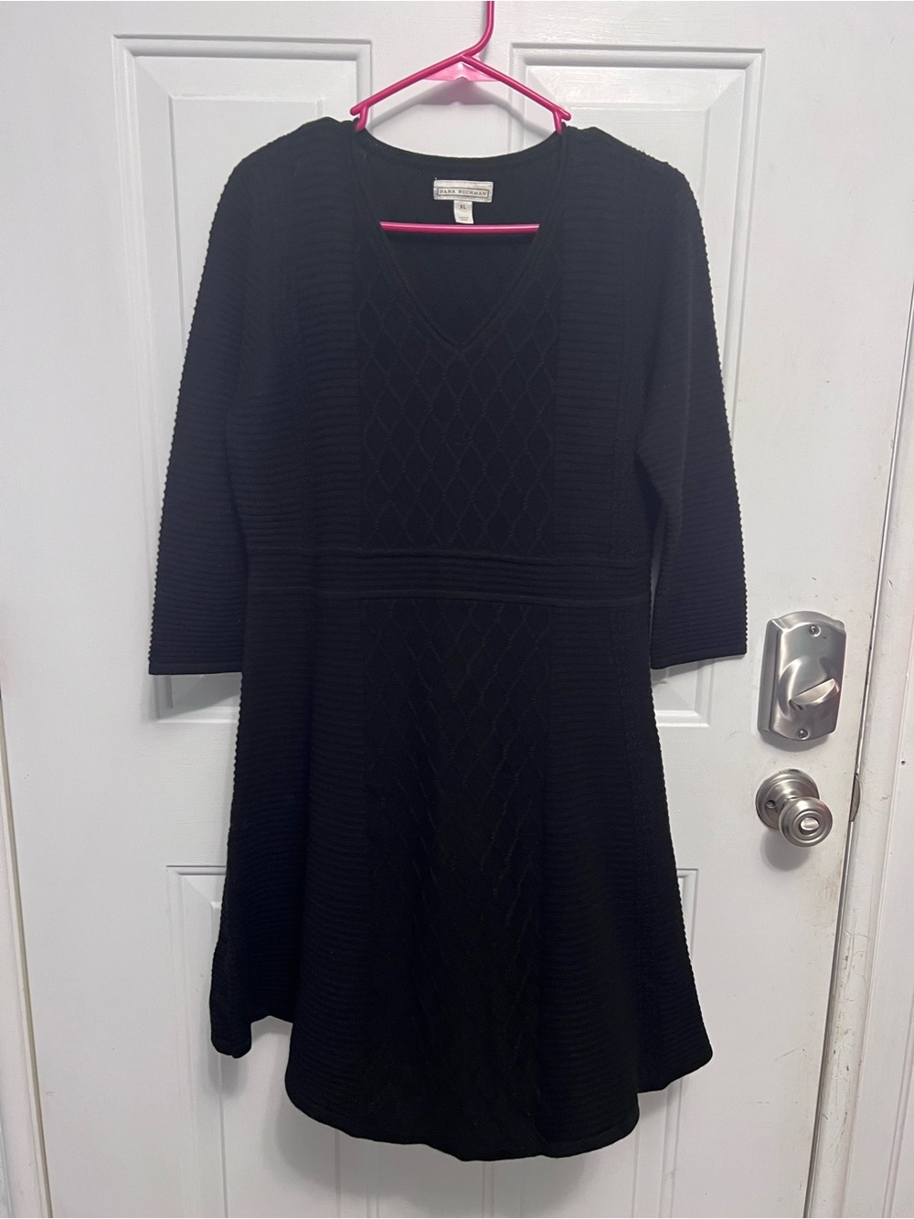 Dana Buchman Women’s XL Black Ribbed Knit Sweater Dress V Neck Diamond Pattern
